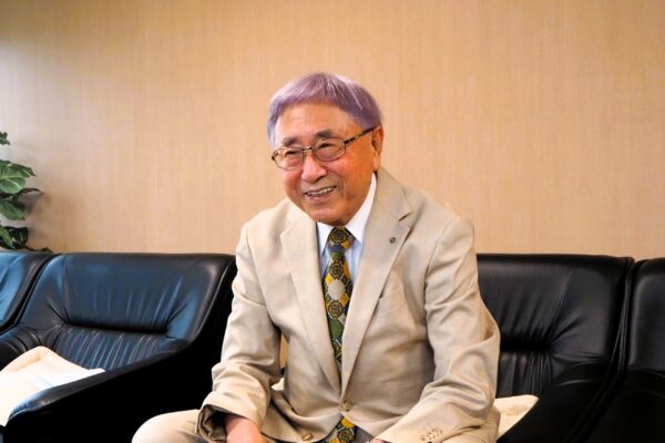 重里理事長 学校法人重里学園　日本分析化学専門学校